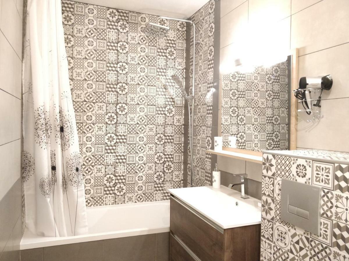 Les Cles Du Bonheur By Beds4Wanderlust, 47M2 Avec Terrasse Privative & Parking-Rer B Tgv 10Min-Orly 20Min Διαμέρισμα Massy  Εξωτερικό φωτογραφία